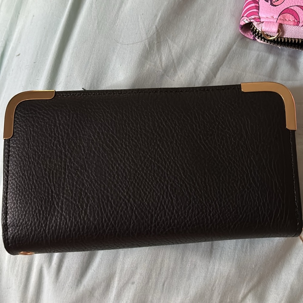 Jack Pot Bundle! Two Wallets For 35 - image 4